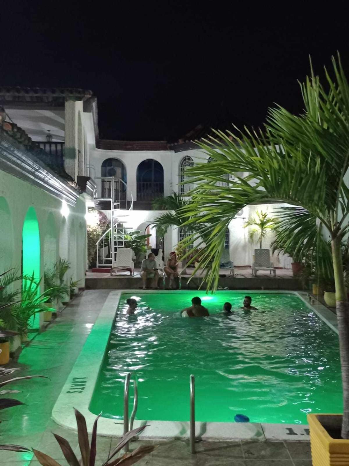 The Chill In Mansion Hostel Santa Marta エクステリア 写真