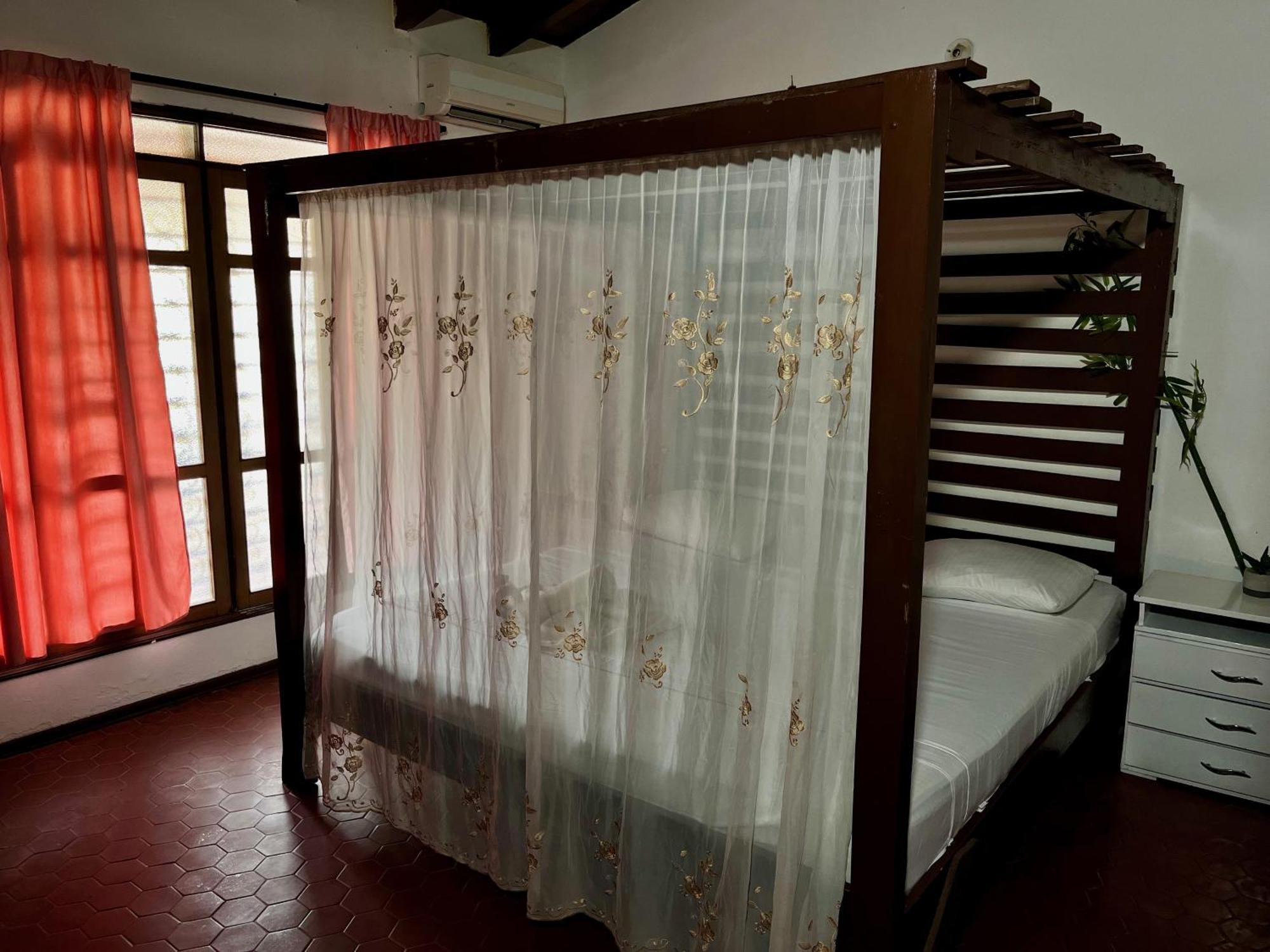 The Chill In Mansion Hostel Santa Marta エクステリア 写真